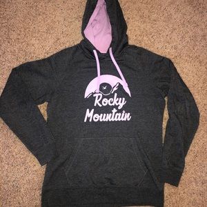 North face Rocky Mountain sweatshirt